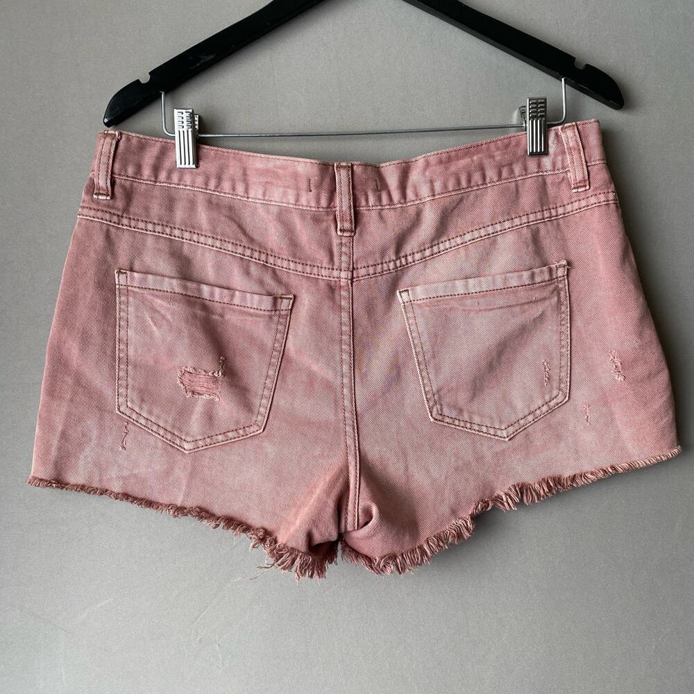 Free people sz 29 burgundy distressed, cut off Jean shorts‎ NWOT - Picture 5 of 9